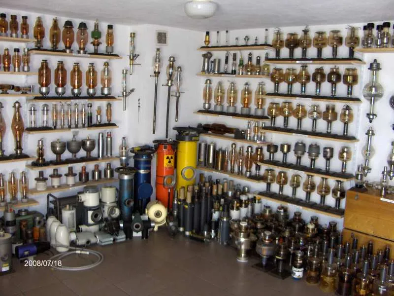 Collection de tubes &agrave; rayons X.